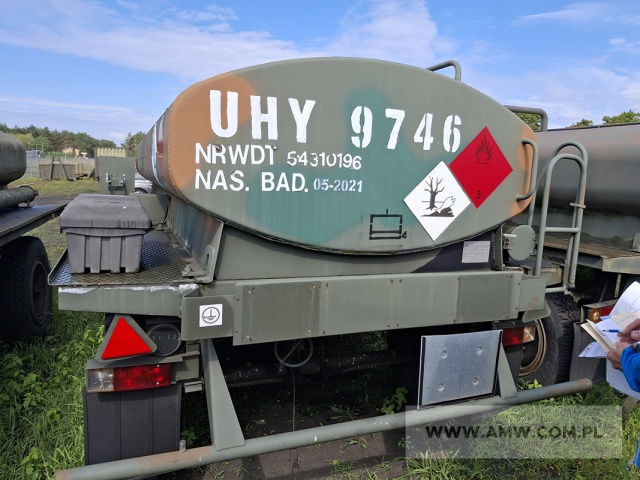 Cysterna paliwowa CP-4 (poj. 4,0 m3) na przyczepie D-46A 